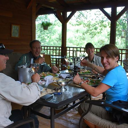 Auberge De La Riviere Matapedia - Matapedia River Lodge Routhierville 외부 사진