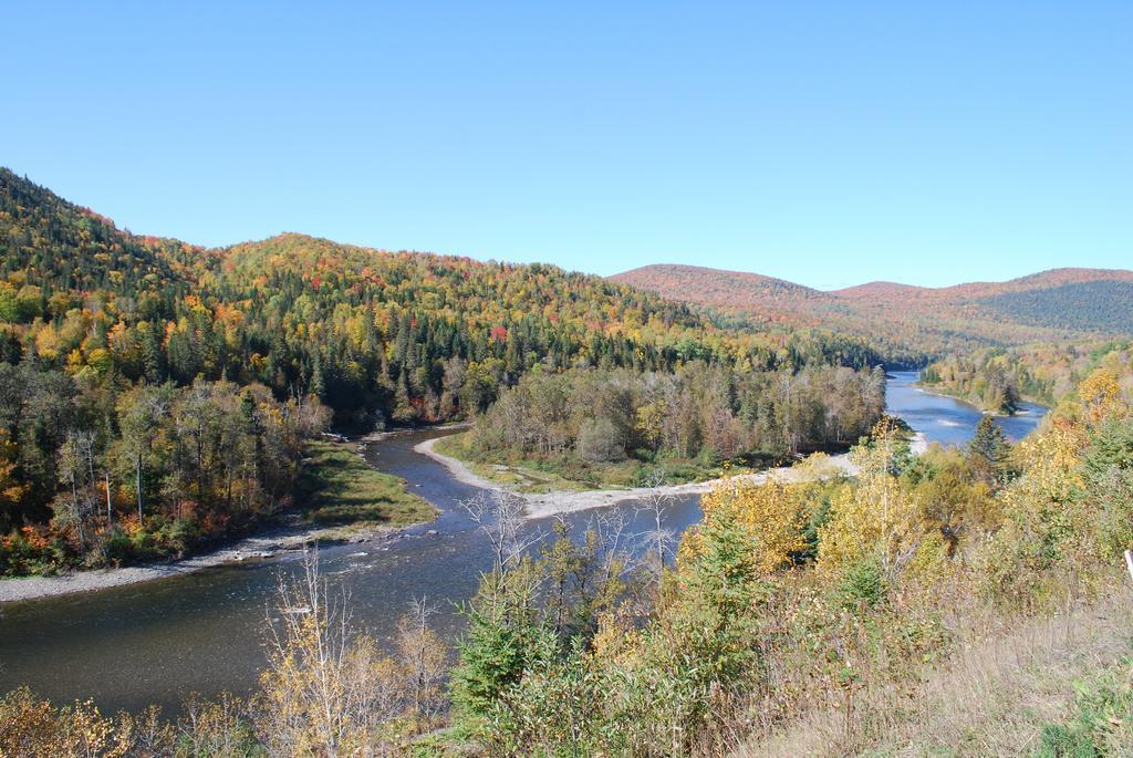 Auberge De La Riviere Matapedia - Matapedia River Lodge Routhierville 외부 사진
