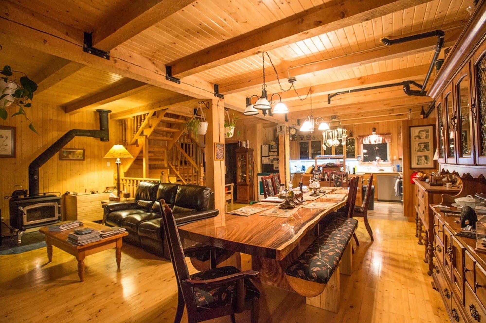 Auberge De La Riviere Matapedia - Matapedia River Lodge Routhierville 외부 사진