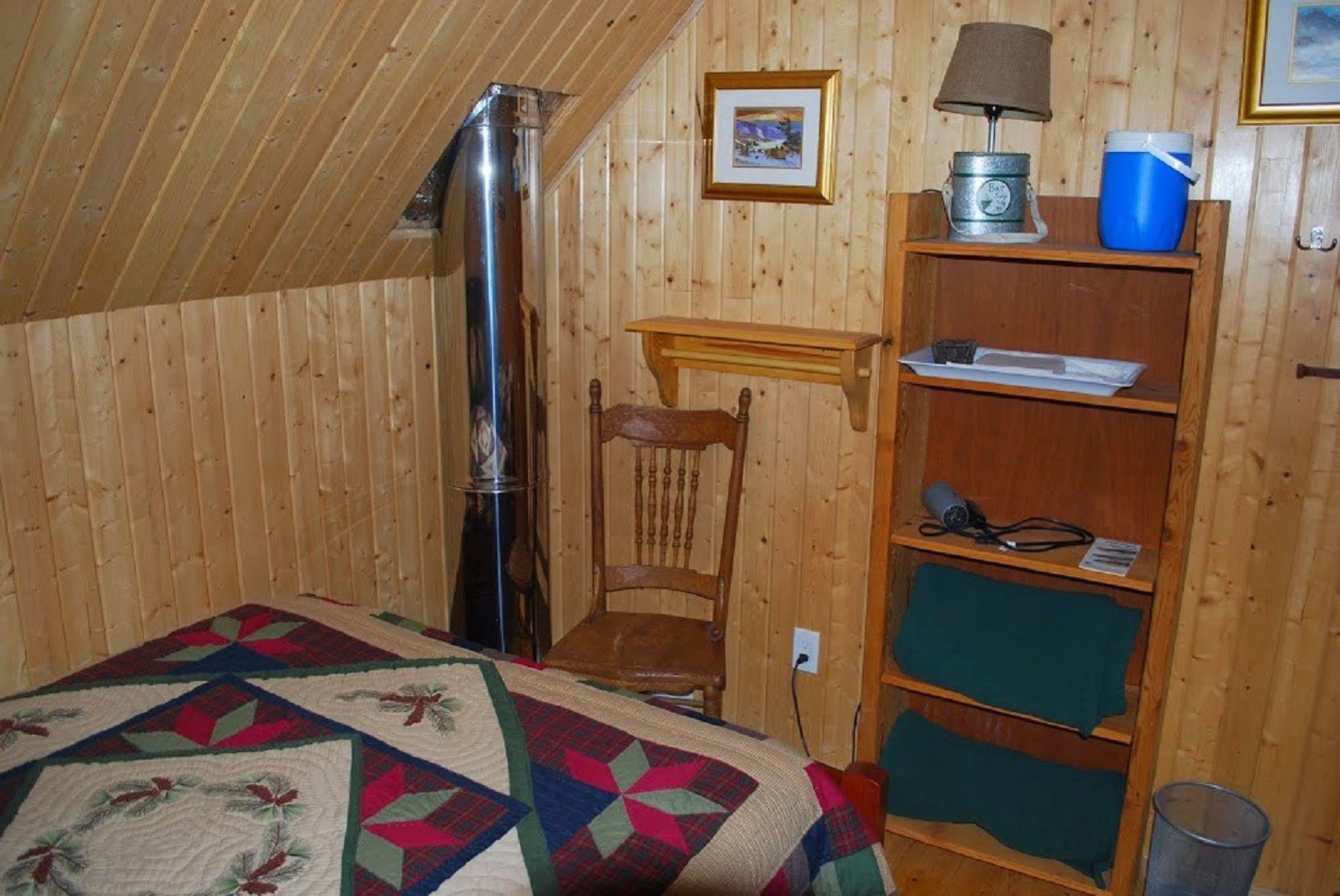 Auberge De La Riviere Matapedia - Matapedia River Lodge Routhierville 외부 사진